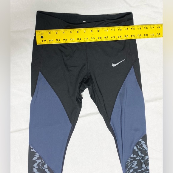 Nike power capri running leggings right for size medium - Picture 3 of 6